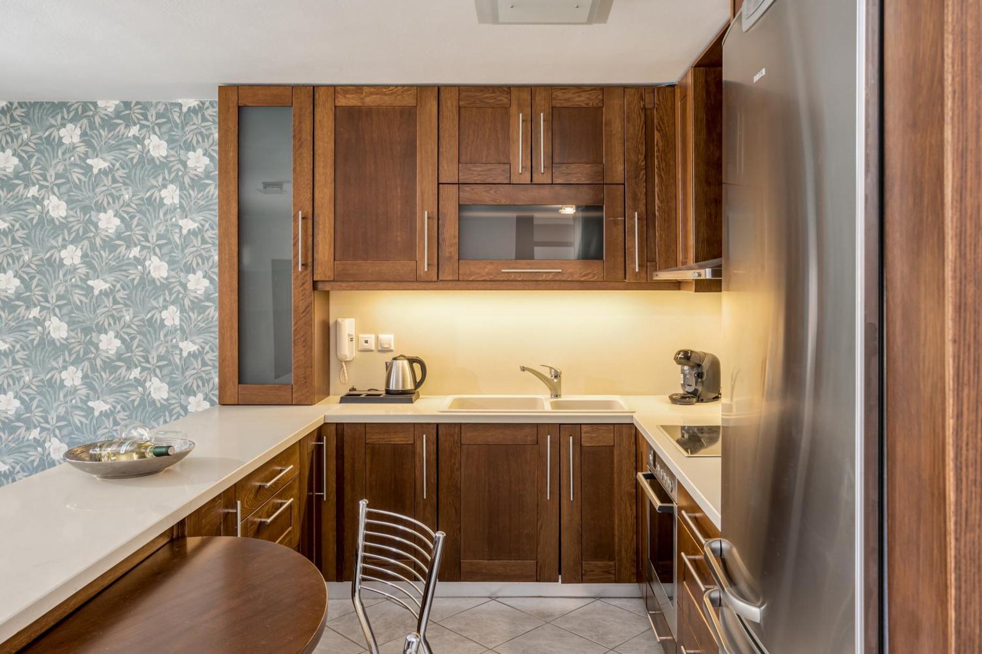 Zenmar Apartment