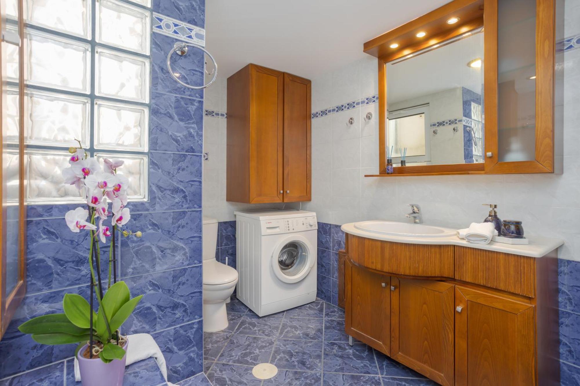 Zenmar Apartment